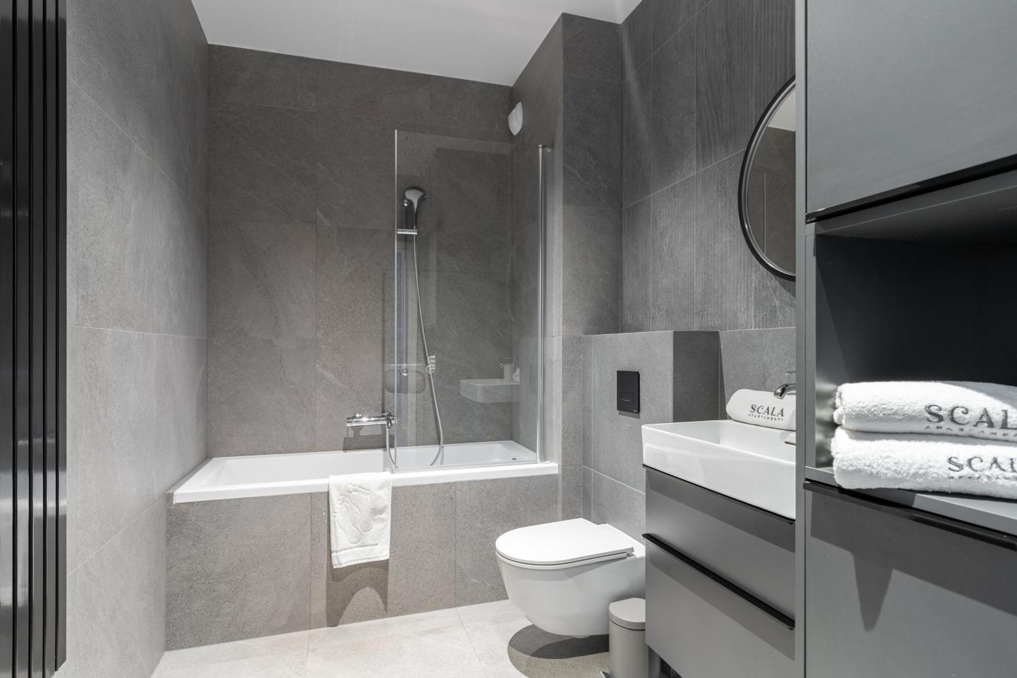 Scala 60C City Center Apartments With Parking By Lion Apartments กดัญสก์ ภายนอก รูปภาพ